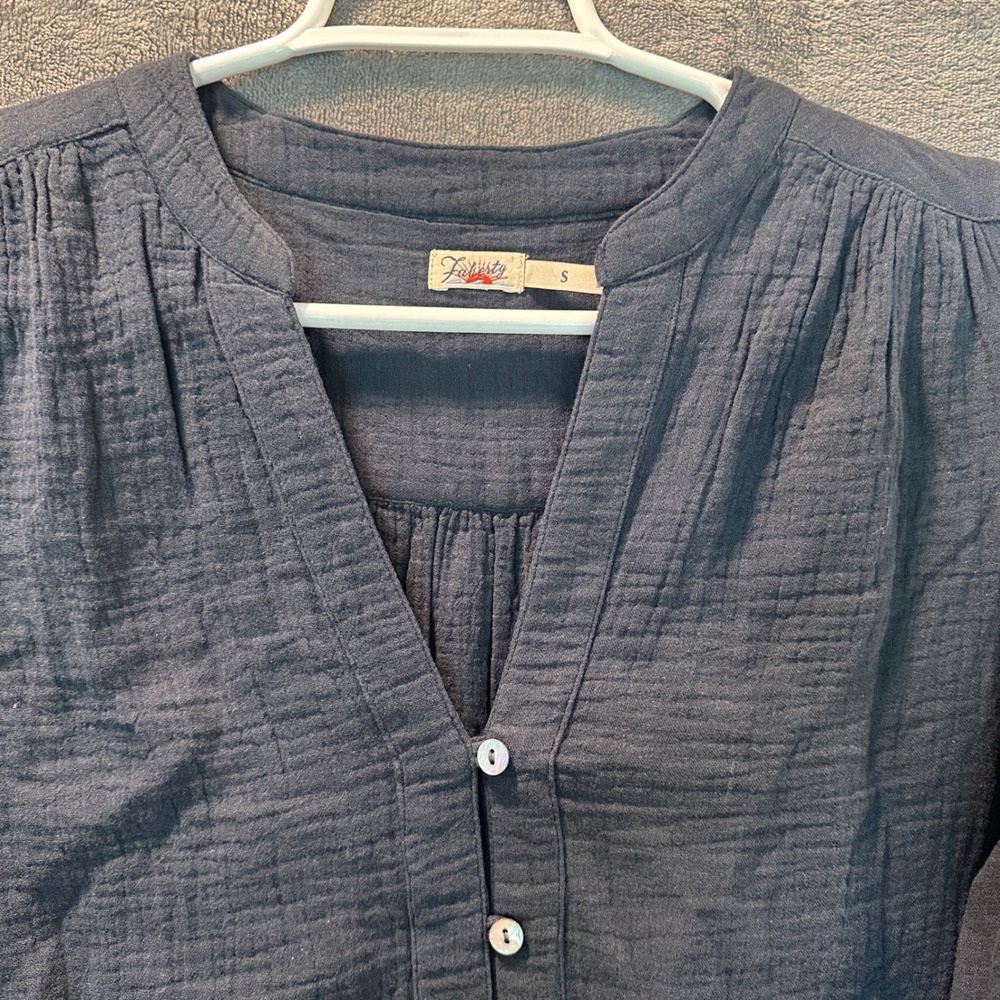 Faherty Willa Top Women Small Navy Blue Organic Cotton Gauze Button Front Blouse